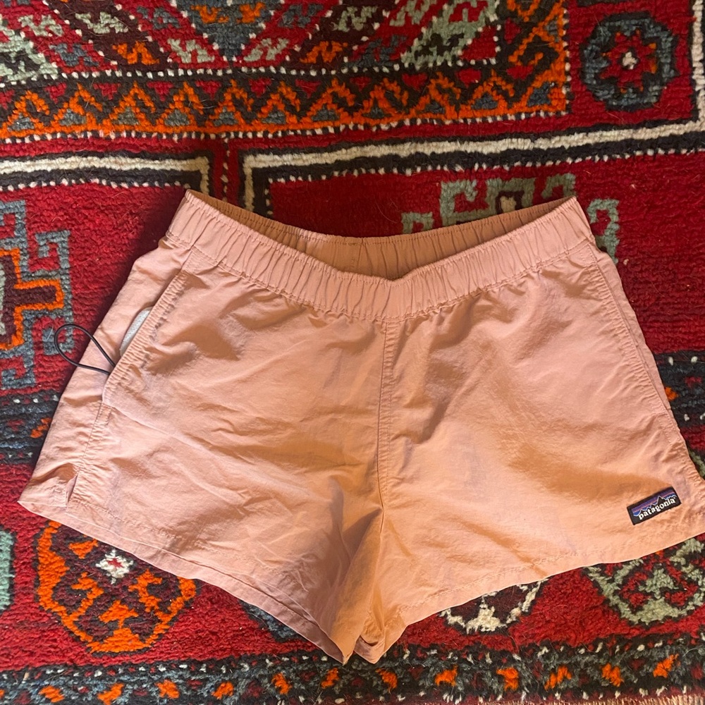 Patagonia Barely Baggies 2.5 in Women's Shorts Pink XS